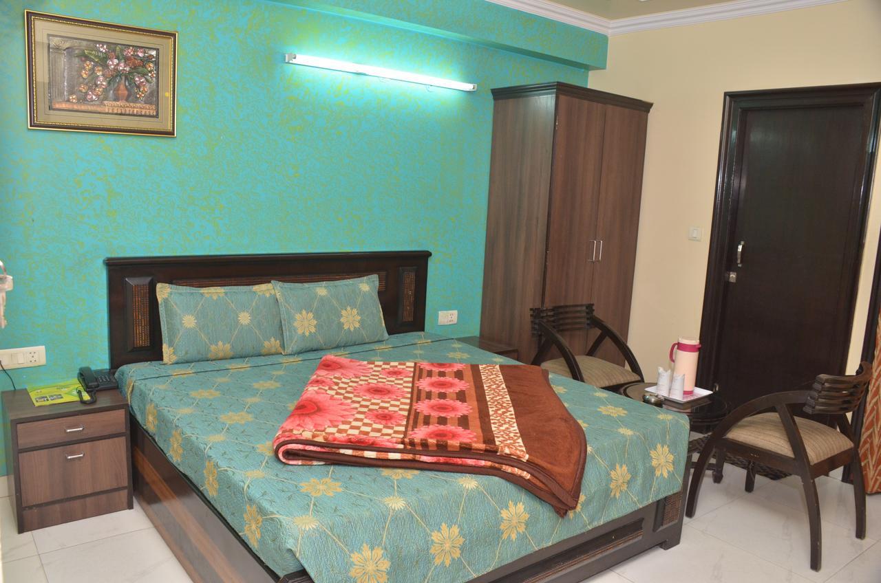 Hotel Jinendra Inn Jaipur Extérieur photo